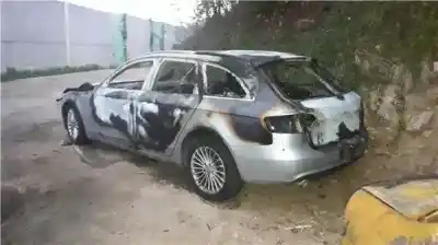 Veículo de Sucata AUDI A4 BERLINA (8K2) 3.0 Basis do ano 2014 alimentado CLAB