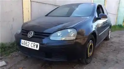 Veículo de Sucata volkswagen golf v (1k1) 1.9 tdi do ano 2004 alimentado bkc