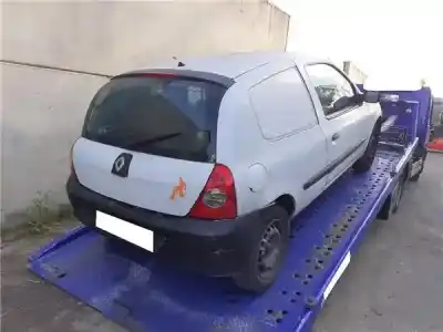 Veículo de Sucata renault clio iii 1.5 dci diesel do ano 2007 alimentado k9k 752