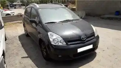 Sloopvoertuig toyota corolla verso (r1) 2.2 d-4d sol van het jaar 2005 aangedreven 2ad-ftv