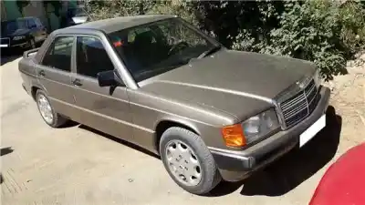 Véhicule à la ferraille MERCEDES-BENZ 190 (W201) E 2.3 (201.028) de l'année 1990 alimenté M 102.985