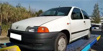 Vehicul casat FIAT PUNTO I BERLINA (176) 75 1.2 al anului 1994 alimentat 176 A8.000