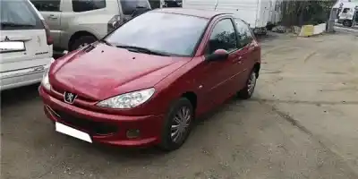 Veículo de Sucata PEUGEOT 206+ (2L_, 2M_) 1.4 HDI ECO 70 do ano 2005 alimentado 8HZ (DV4TD)