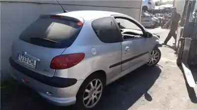 Veicolo di demolizione PEUGEOT 206 CC (2D) 2.0 S16 dell'anno 2003 alimentato RFN (EW10J4)