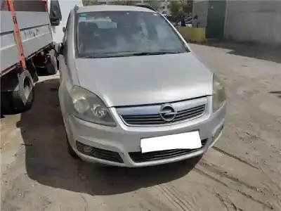 Veículo de Sucata opel zafira / zafira family b (a05) 1.9 cdti (m75) do ano 2005 alimentado z19dt