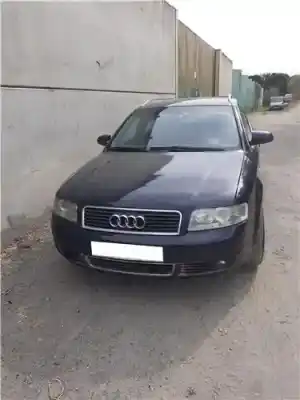 Veículo de Sucata AUDI A4 BERLINA (8E) 2.5 TDI (120kW) do ano 2003 alimentado BFC
