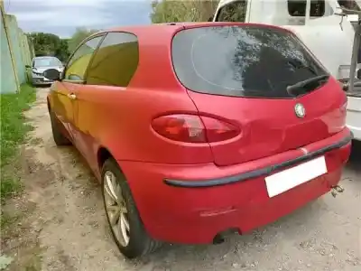 Veículo de Sucata alfa romeo alfa 147 (190) 1.9 jtd distinctive do ano 2001 alimentado 937 a2.000
