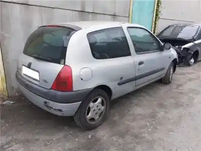 Утилизация автомобиля RENAULT CLIO II (XBO) 1.4 16V 98cv года 2000 питание E7J 634