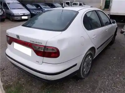 Vehículo de desguace seat toledo ii (1m2) 1.6 del año 2000 con motor akl