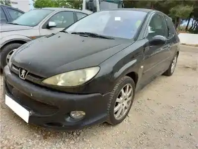 Veículo de Sucata PEUGEOT 206 CC (2D) 2.0 S16 do ano 2003 alimentado RFN (EW10J4)