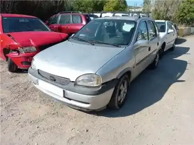 Vehicul casat opel                                               corsa b (1993->)                                                                                                                                                                                                                                           1.7 d al anului 1999 alimentat x 17 d (4ee1)
