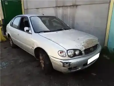 Sloopvoertuig TOYOTA COROLLA (E11) 1.8 1.9 D Linea Terra van het jaar 2001 aangedreven 