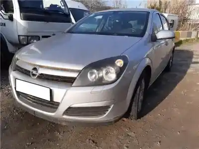 Здавання транспортного засобу OPEL ASTRA H SEDÁN (A04) 1.4 (L69) року 2004 потужний Z 14 XEP