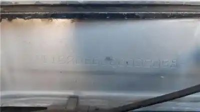 Sloopvoertuig toyota corolla (e11) 2.0 d-4d van het jaar 2001 aangedreven 1cd-ftv