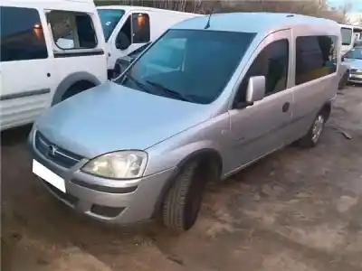 Veículo de Sucata OPEL COMBO TOUR 1.7 DI 16V do ano 2004 alimentado Y 17 DT