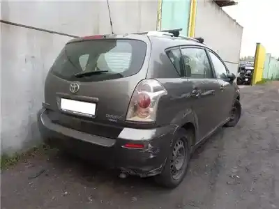 Sloopvoertuig toyota corolla verso (r1) 2.0 d-4d sol van het jaar 2005 aangedreven 1cd-ftv