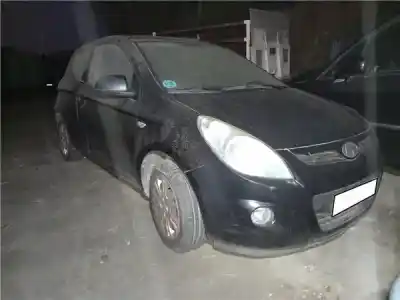 Verschrottungsfahrzeug HYUNDAI I20 (PB) 1.4 des Jahres 2010 angetrieben G4FA