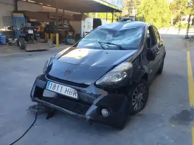 Утилизация автомобиля RENAULT CLIO III Authentique года 2011 питание 