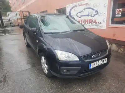 Veicolo di demolizione ford focus berlina (cap) ambiente (d) dell'anno 2006 alimentato kkda