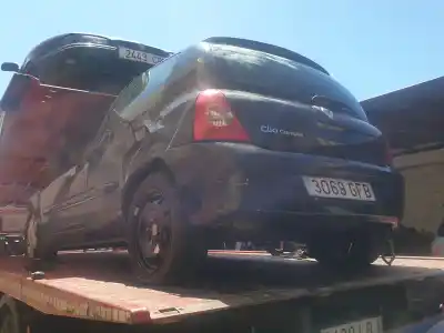 Здавання транспортного засобу RENAULT CLIO II FASE II (B/CB0) Pack Authentique року 2008 потужний K9K740