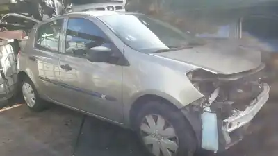 Утилизация автомобиля RENAULT CLIO III Exception года 2010 питание D4F