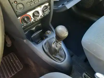 Здавання транспортного засобу otras marcas clio ii fase ii (b/cb0) authentique року 2005 потужний 