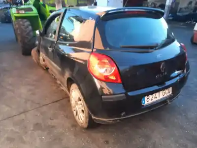 Veicolo di demolizione renault clio iii authentique dell'anno 2008 alimentato k9k766
