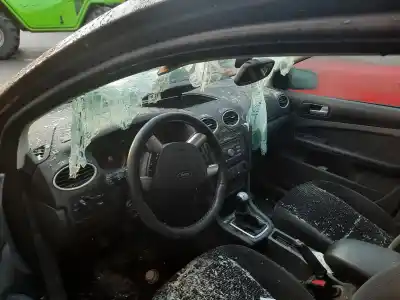 Veicolo di demolizione ford focus berlina (cap) ambiente (d) dell'anno 2006 alimentato kkda