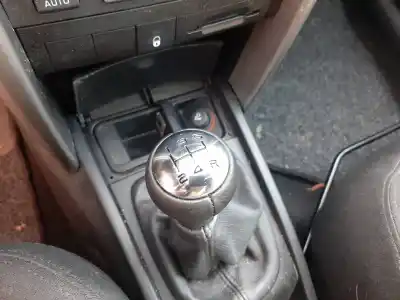 Veículo de Sucata peugeot 207 xs pack do ano 2007 alimentado 5fw