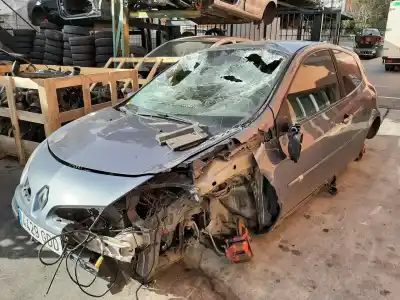 Sloopvoertuig renault clio iii dynamique van het jaar 2008 aangedreven d4f784