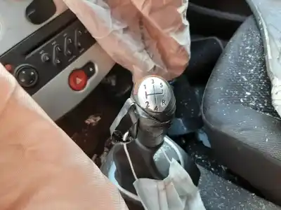 Sloopvoertuig renault clio iii dynamique van het jaar 2008 aangedreven d4f784