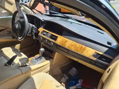 Veículo de Sucata bmw serie 5 berlina (e60) 525d do ano 2005 alimentado m57n256d4