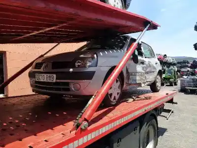 Утилизация автомобиля RENAULT CLIO II FASE II (B/CB0) Authentique 58 CV / 43 KW года 2002 питание D7F
