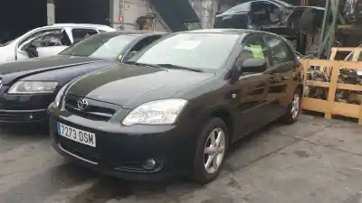 Vehículo de desguace TOYOTA COROLLA 2.0 Turbodiesel del año 2005 con motor 1CDFTV