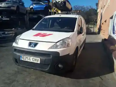 Veículo de Sucata peugeot partner (s2) origin combi do ano 2009 alimentado 9h03