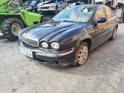 Здавання транспортного засобу jaguar x-type i (x400) 2.5 v6 a las 4 ruedas року 2001 потужний xb