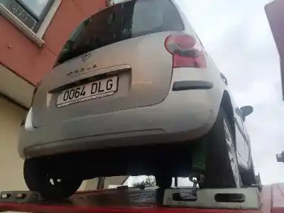 Veículo de Sucata renault modus confort dynamique 98 cv / 72 kw do ano 2005 alimentado k4j770