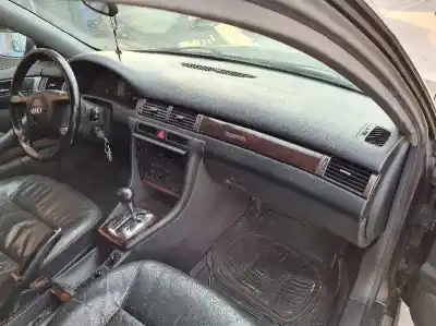 Veicolo di demolizione AUDI A6 BERLINA (4B2) 2.5 V6 24V TDI dell'anno 2006 alimentato AFB