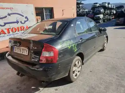 Veicolo di demolizione kia cerato 1.5 crdi dell'anno 2005 alimentato d4fa
