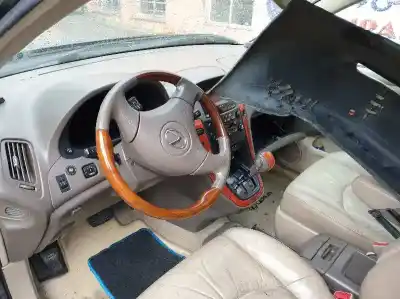 Здавання транспортного засобу lexus rx300 (mcu15) luxury року 2003 потужний 1mzfe