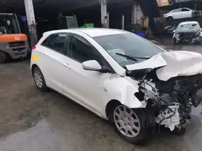 Здавання транспортного засобу hyundai i30 ranchera familiar (gd) 1.4 crdi року 2014 потужний d4fc
