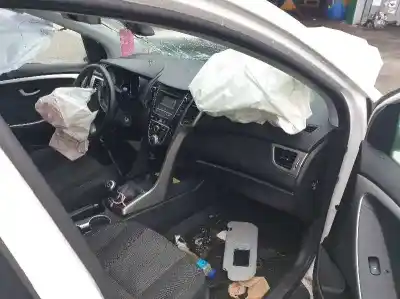 Здавання транспортного засобу hyundai i30 ranchera familiar (gd) 1.4 crdi року 2014 потужний d4fc