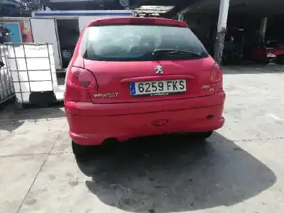 Veículo de Sucata PEUGEOT 206 BERLINA 1.4 HDi do ano 2007 alimentado 8HZ