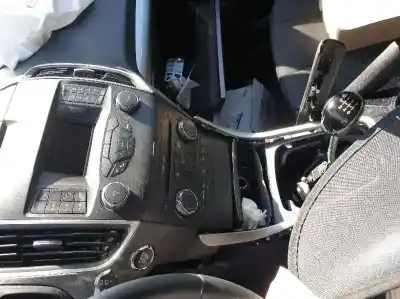 Vehicul casat ford s-max trend al anului 2016 alimentat ufcb