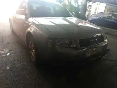 Sloopvoertuig audi a4 berlina (b5) 1.6 van het jaar 2003 aangedreven awx