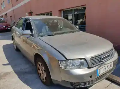 Sloopvoertuig audi a4 berlina (b5) 1.6 van het jaar 2003 aangedreven awx