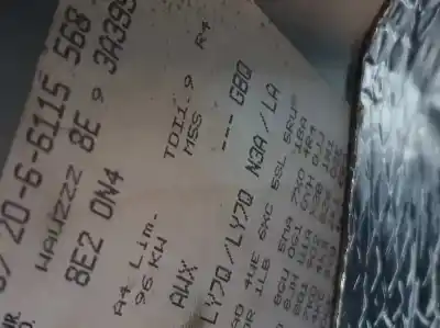 Sloopvoertuig audi a4 berlina (b5) 1.6 van het jaar 2003 aangedreven awx