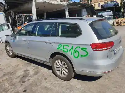 Vehículo de desguace VOLKSWAGEN PASSAT VARIANT (3G5) 1.6 TDI DPF del año 2017 con motor DCX