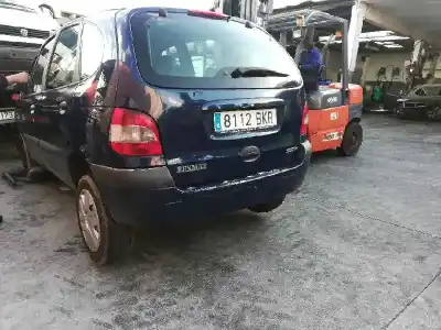 Verschrottungsfahrzeug RENAULT SCÉNIC I MONOSPACE (JA0/1_, FA0_) 1.9 dTi (JA1U) des Jahres 2001 angetrieben F9Q