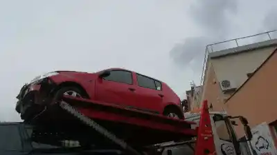 Veicolo di demolizione DACIA SANDERO Básico dell'anno 2010 alimentato K9K792